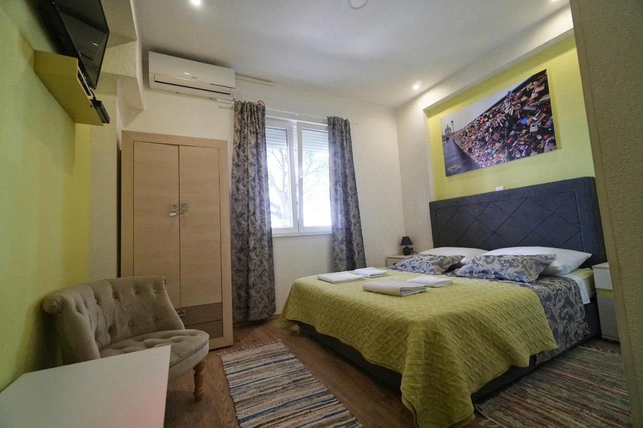 Oasis Hostel Split Exterior foto